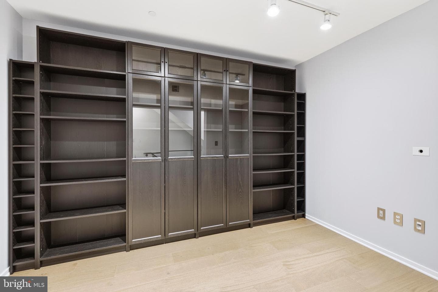 1200 Steuart Street #1035 photo 27