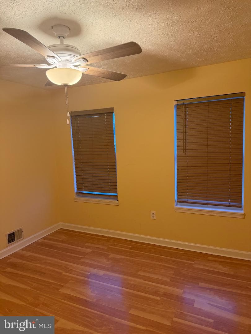 2310 James Street photo 2