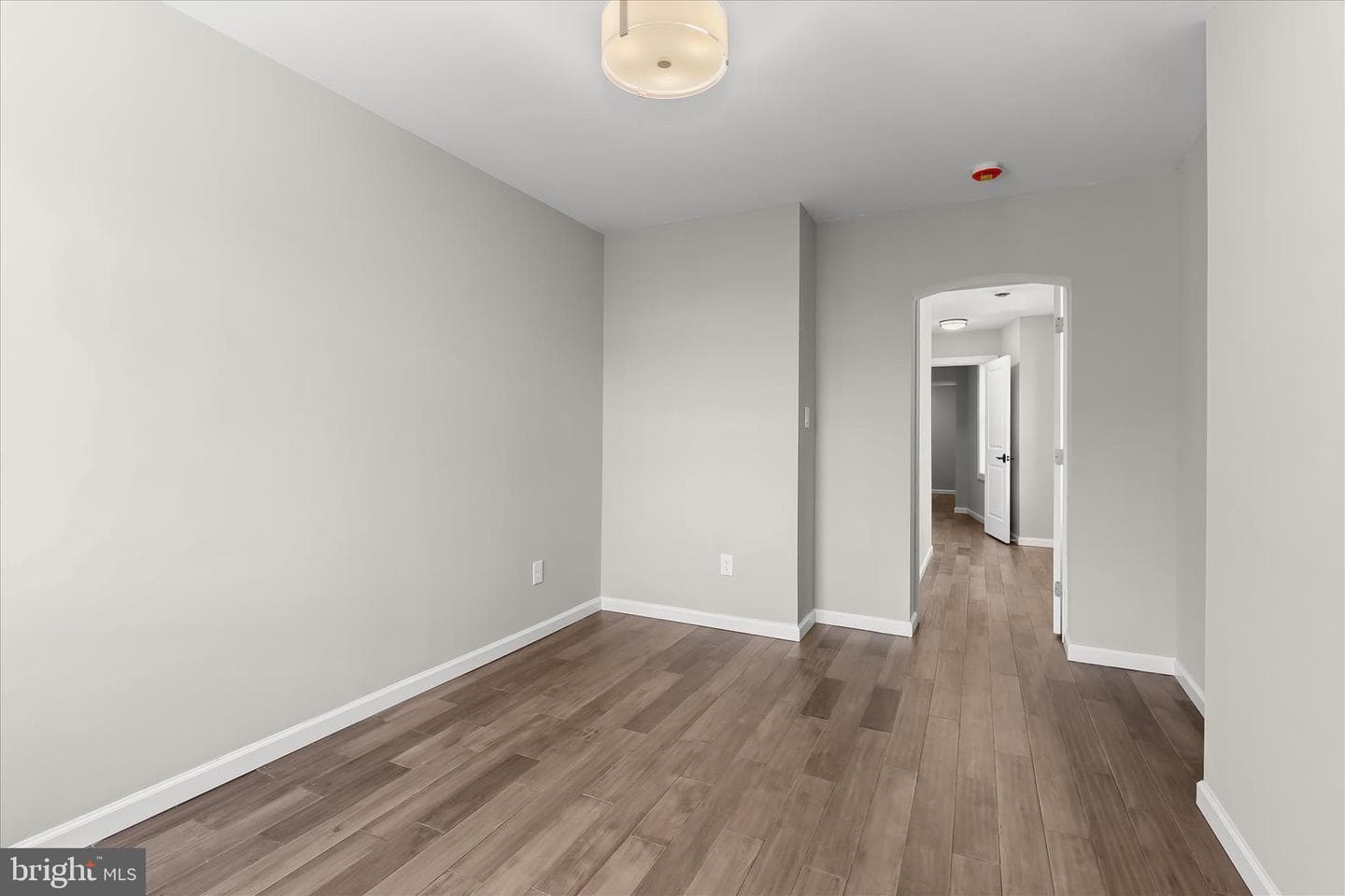 1015 S Kenwood Avenue photo 31
