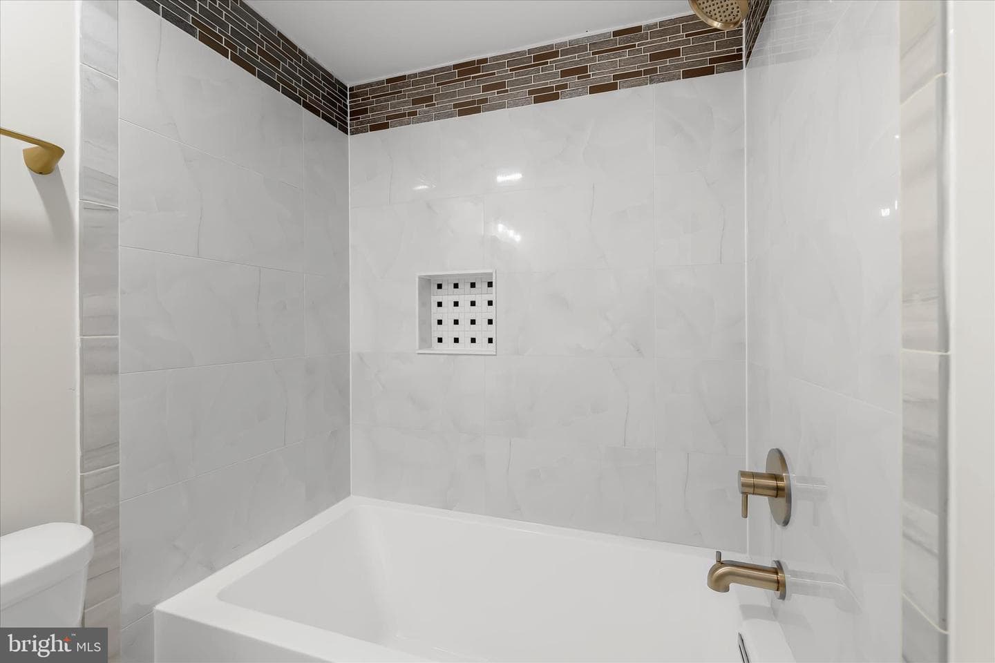 1015 S Kenwood Avenue photo 33