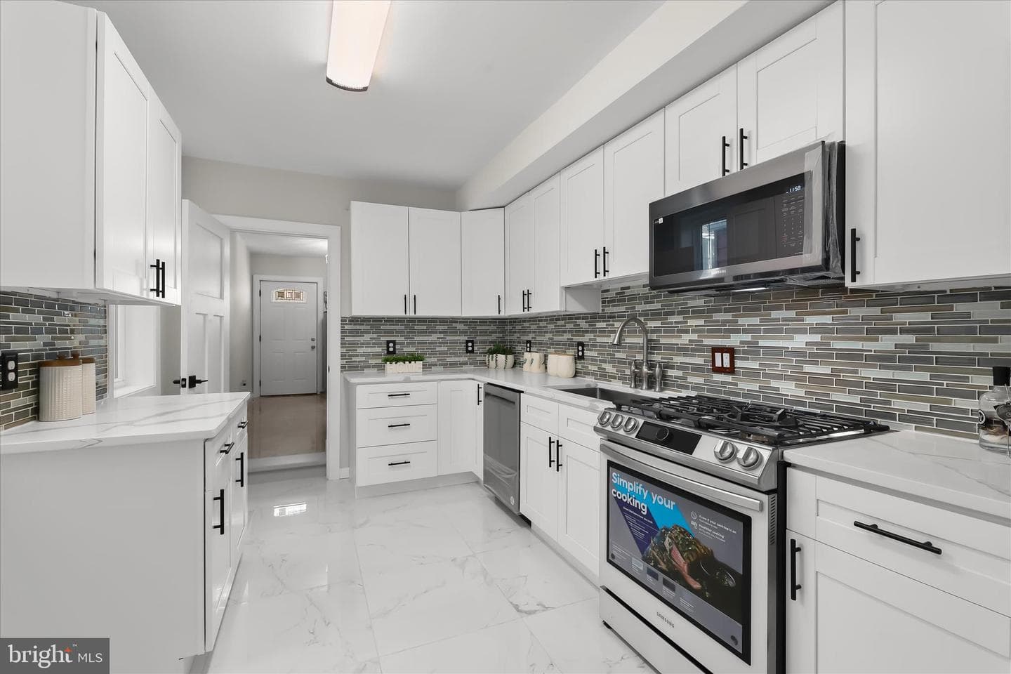 1015 S Kenwood Avenue photo 9