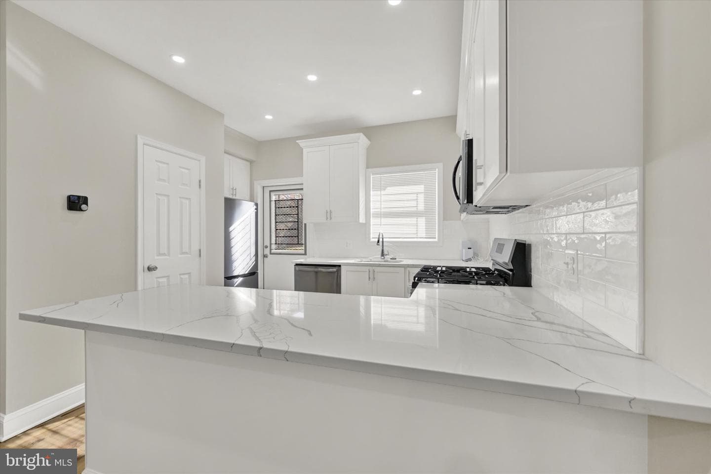 119 N Poppleton Street photo 27