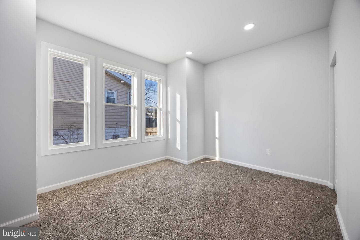 2920 E Northern Parkway photo 17