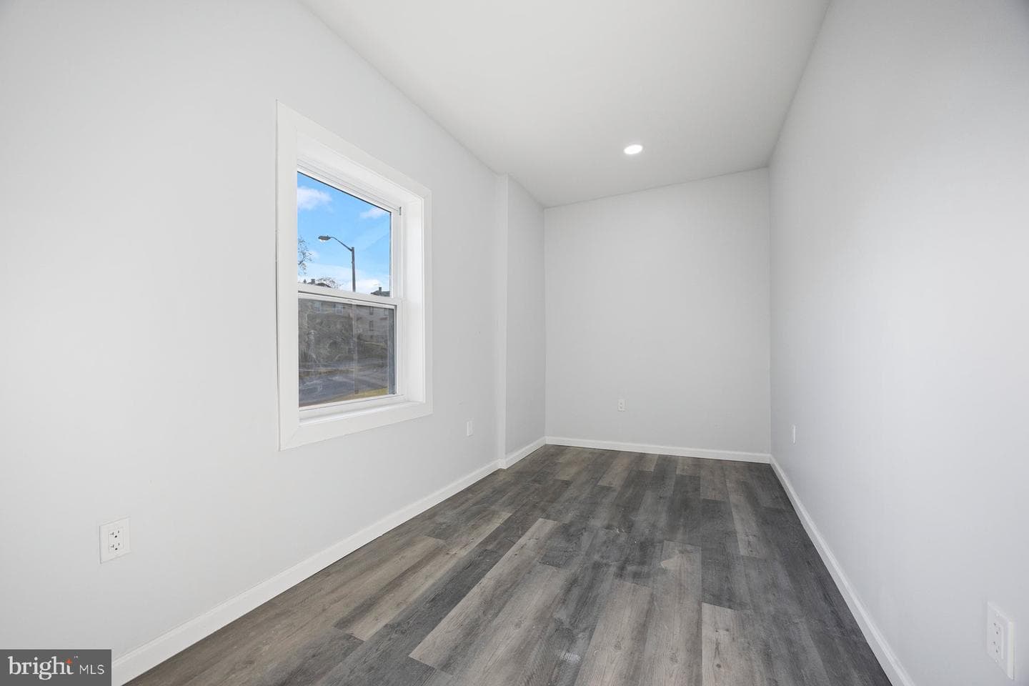 2920 E Northern Parkway photo 18