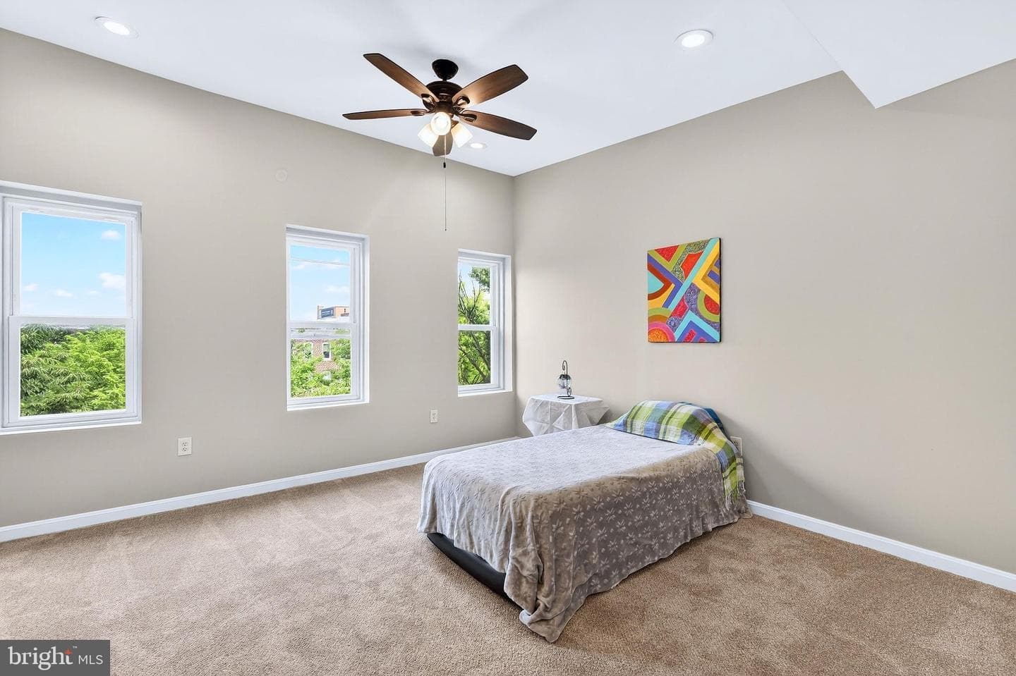 1014 N Broadway photo 24