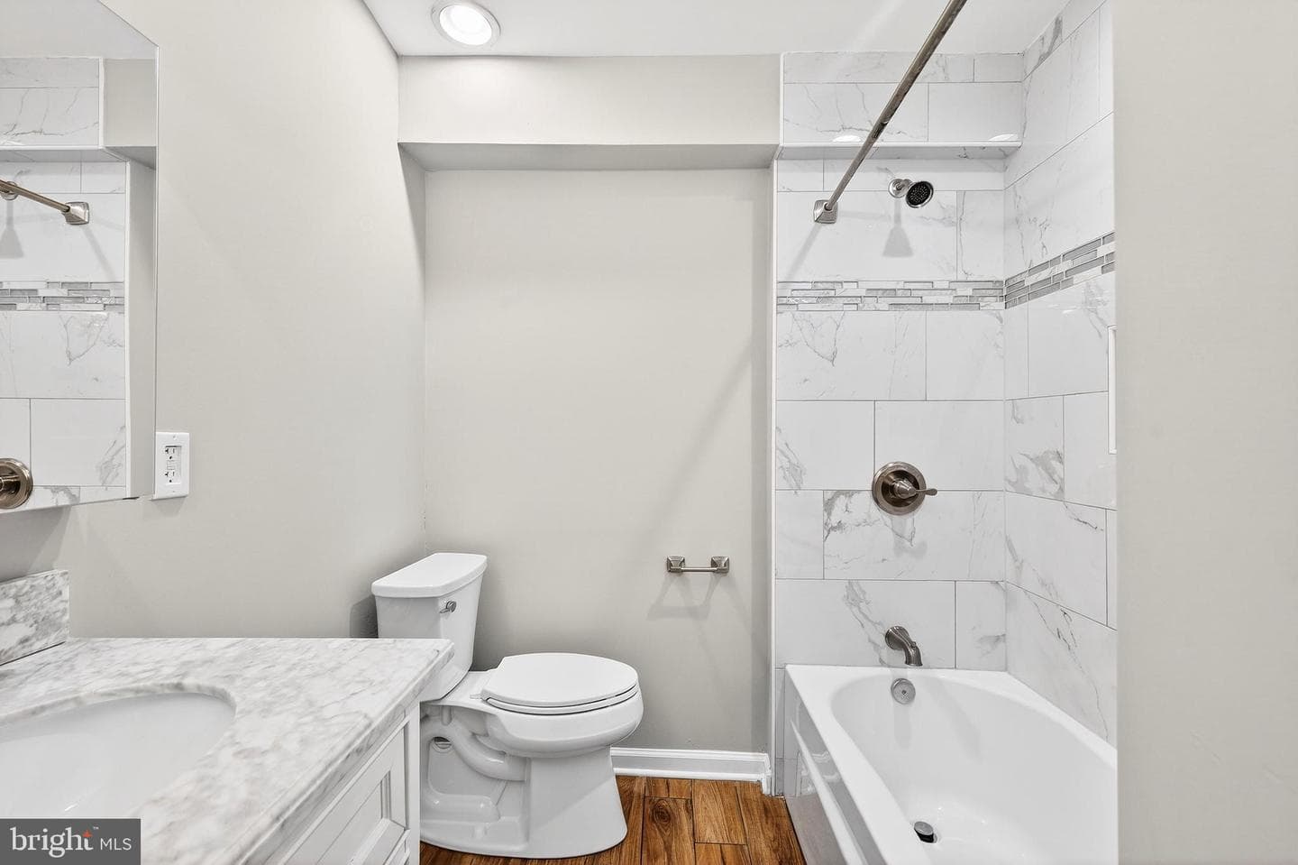 1014 N Broadway photo 26