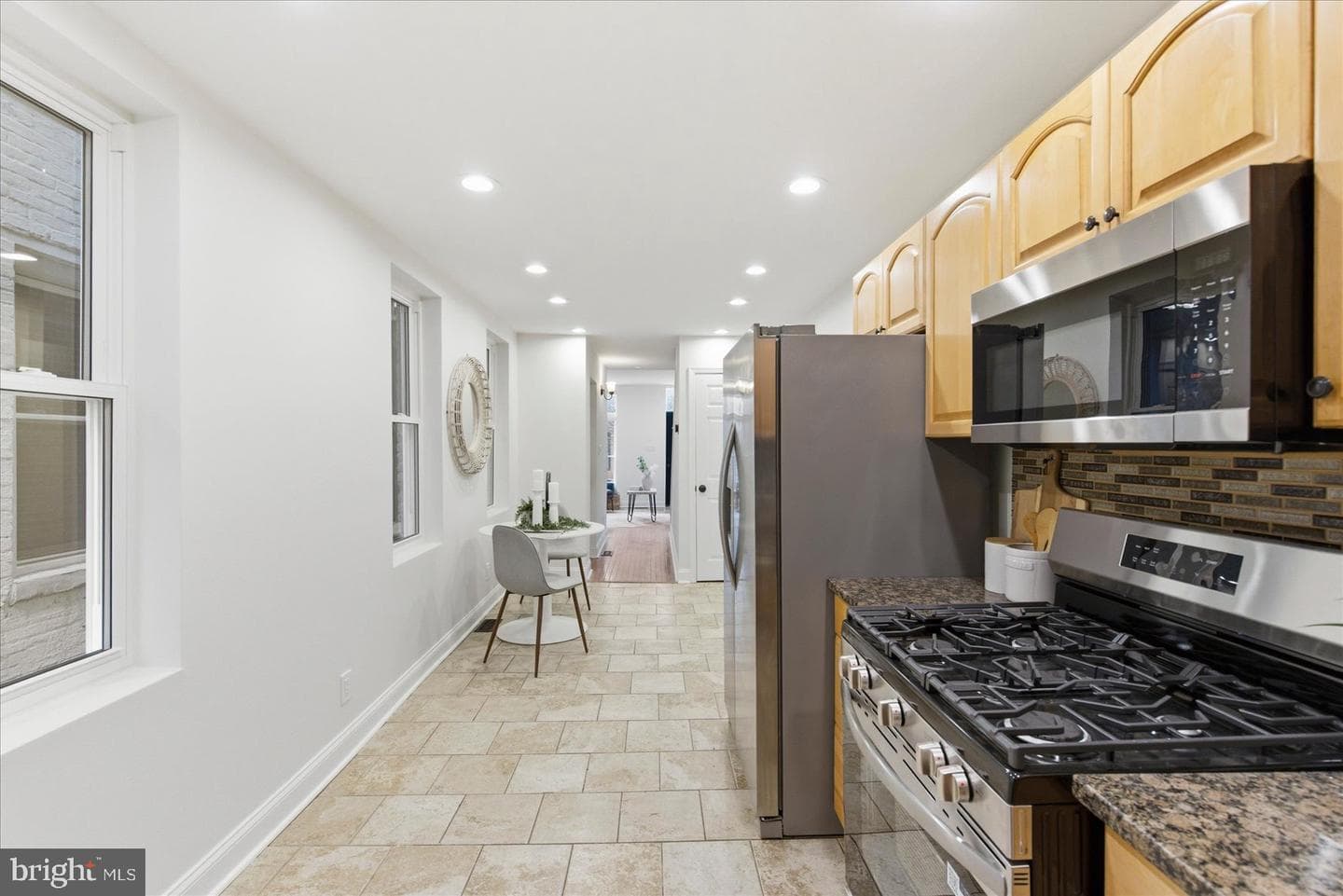 3104 Dillon Street photo 11