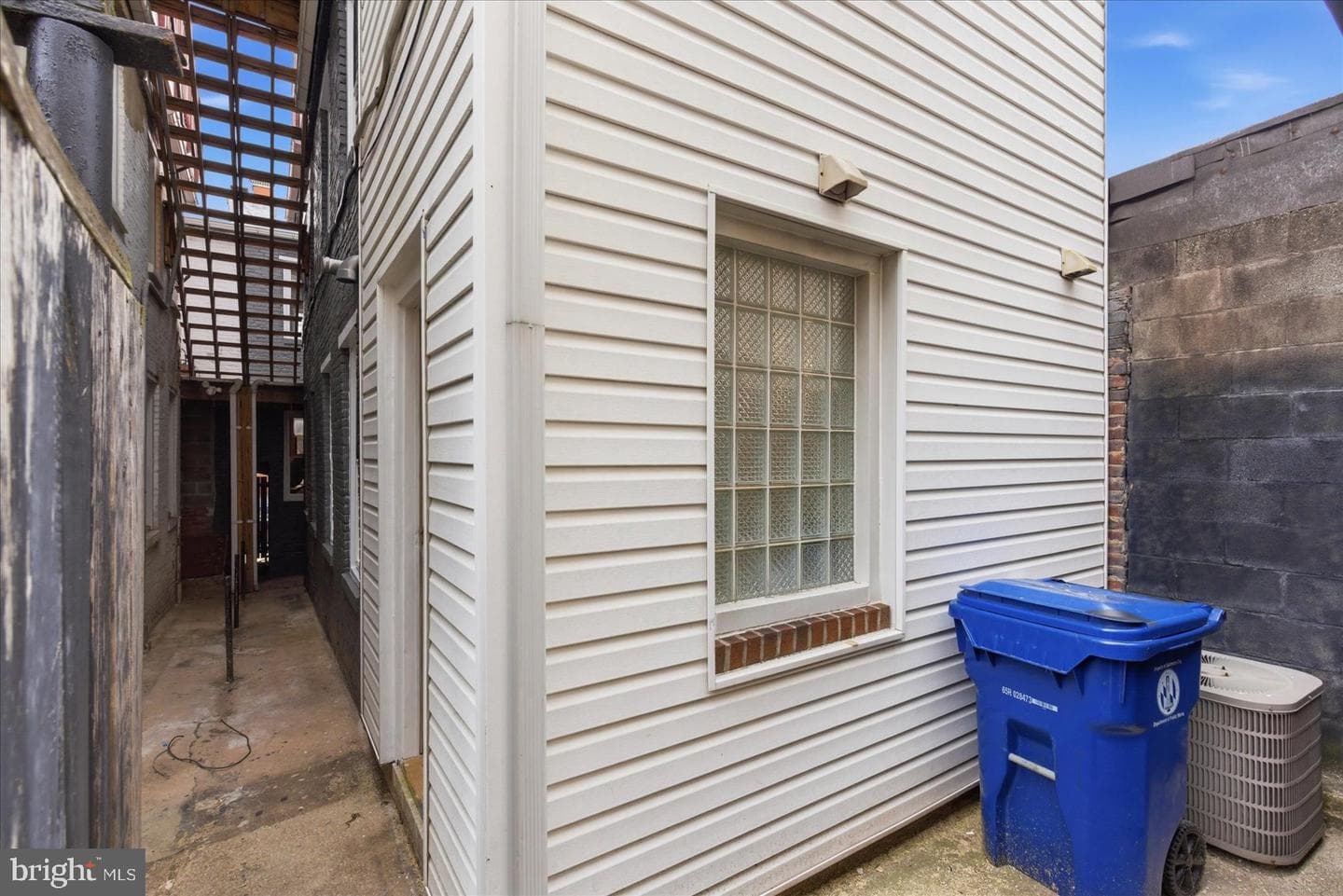 3104 Dillon Street photo 27