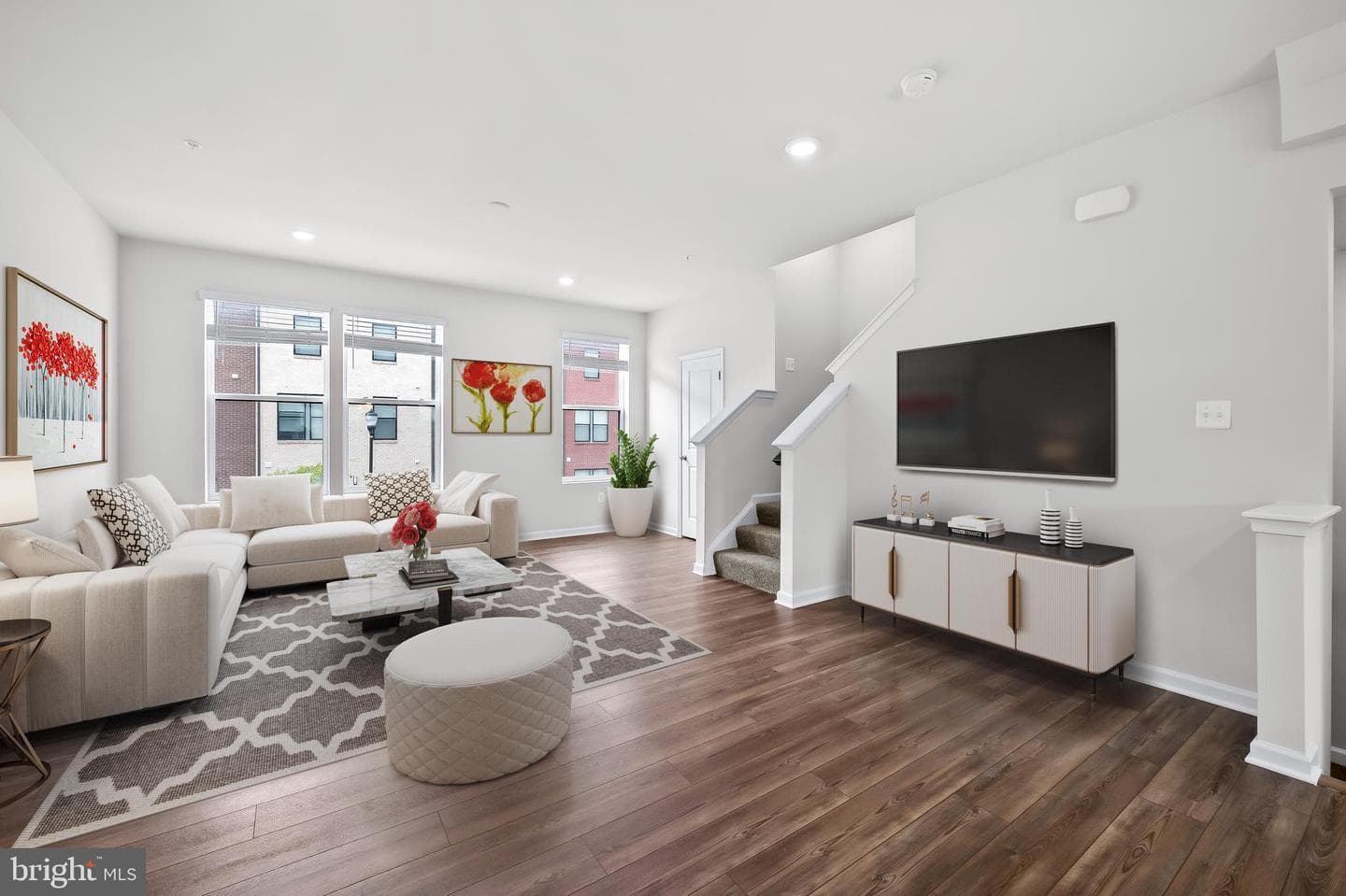 619 Mozart Way photo 6