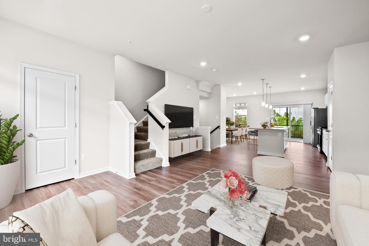 619 Mozart Way photo 7