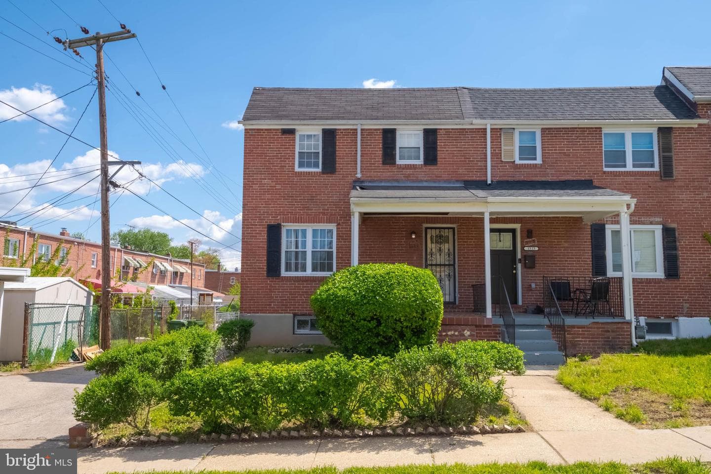 1517 N Potomac Street photo 2