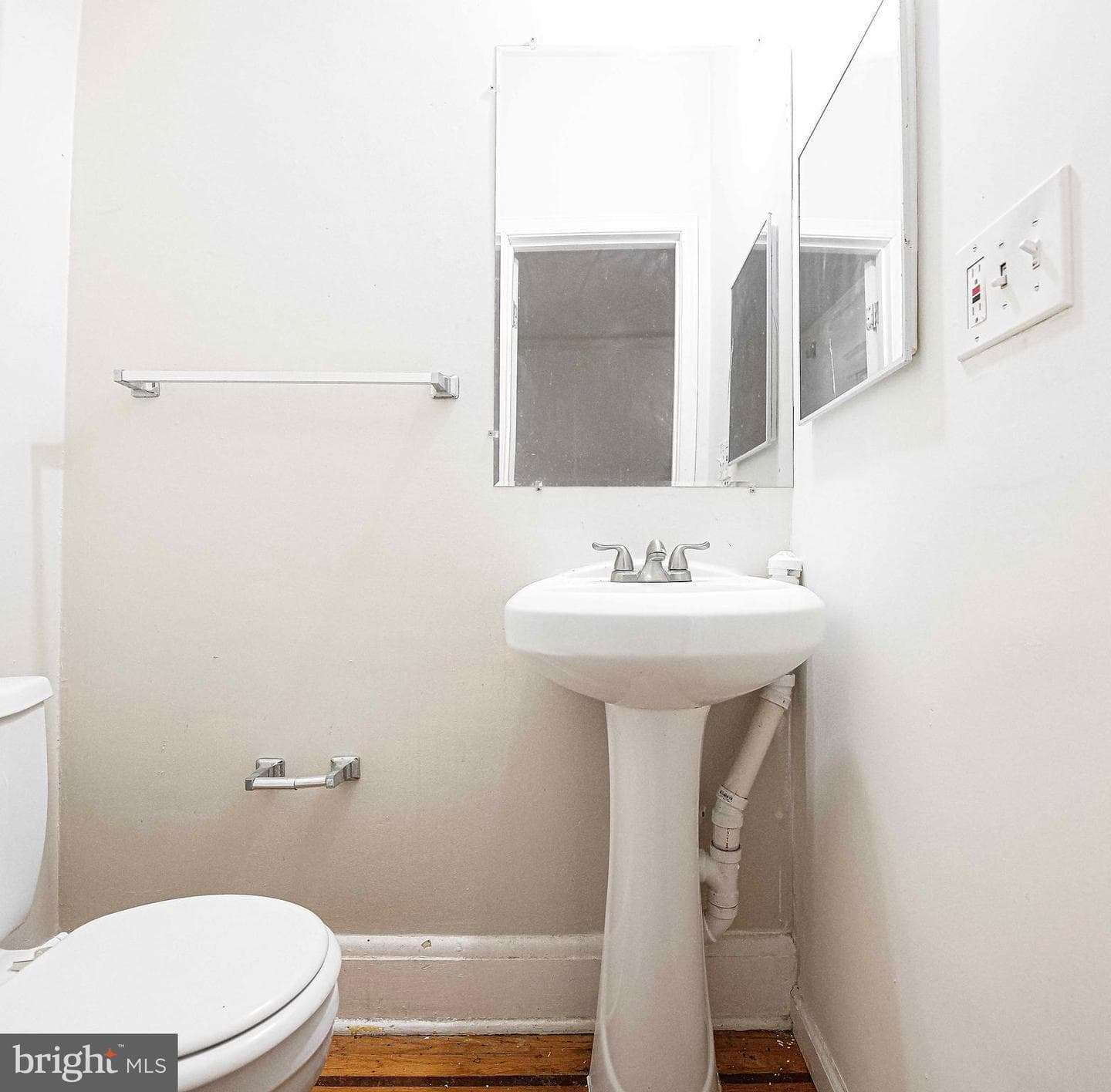 2946 Wyman Parkway photo 15