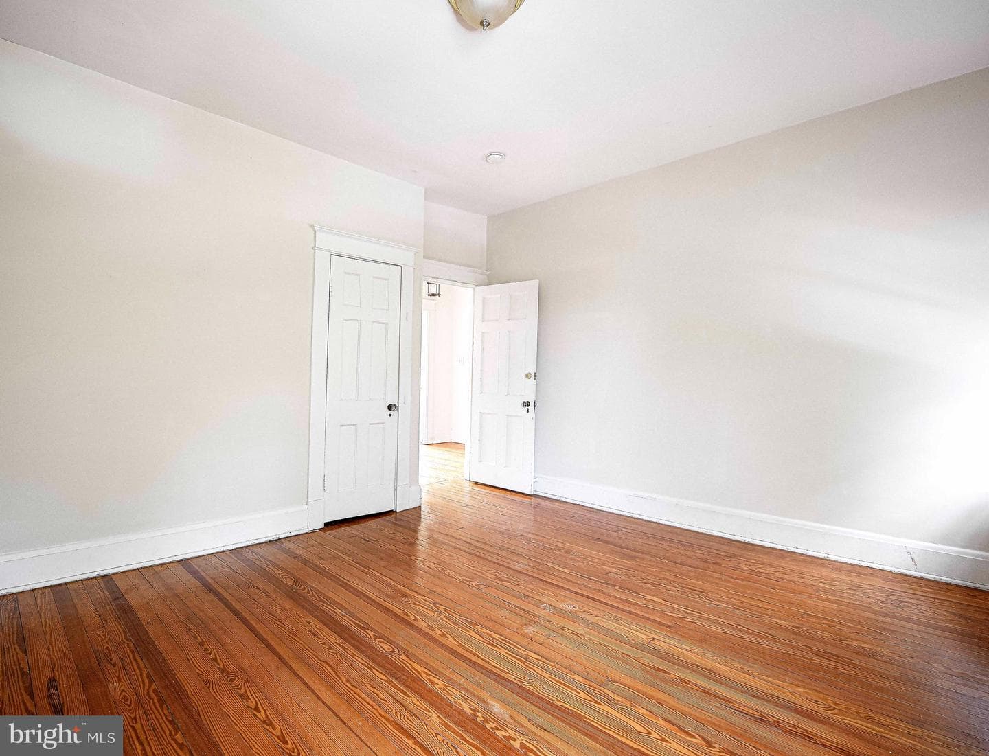 2946 Wyman Parkway photo 3