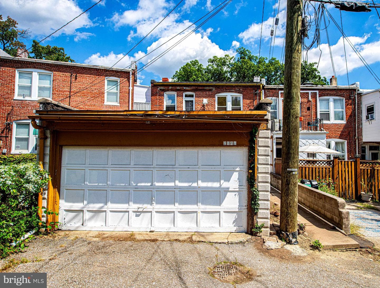 2946 Wyman Parkway photo 32