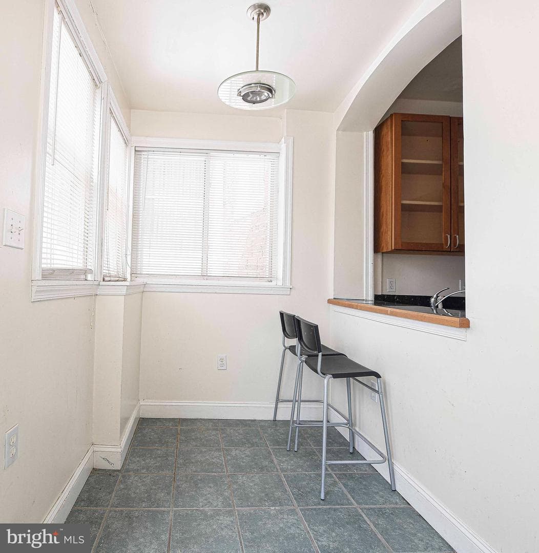 2946 Wyman Parkway photo 9