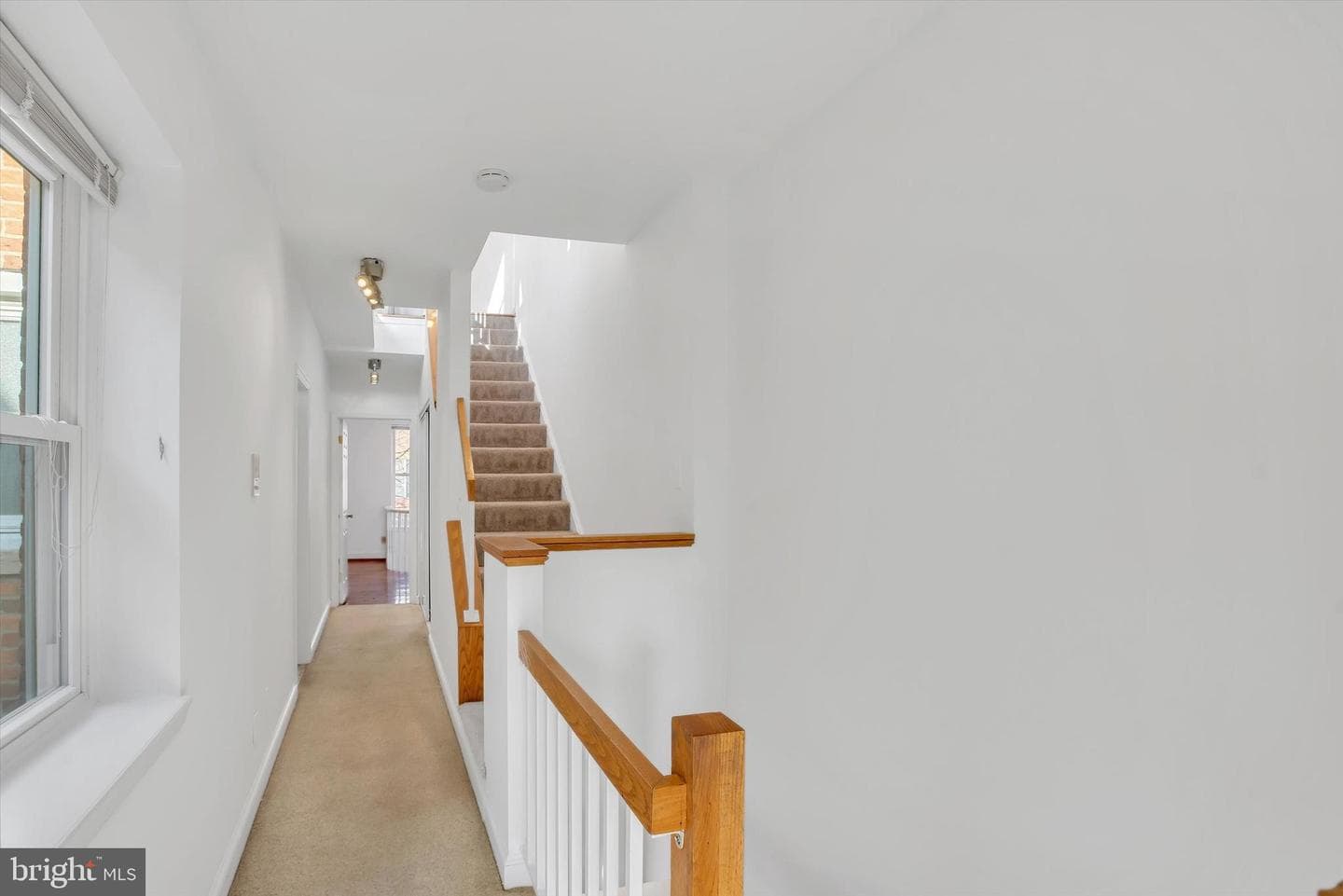 805 S Charles Street S photo 17