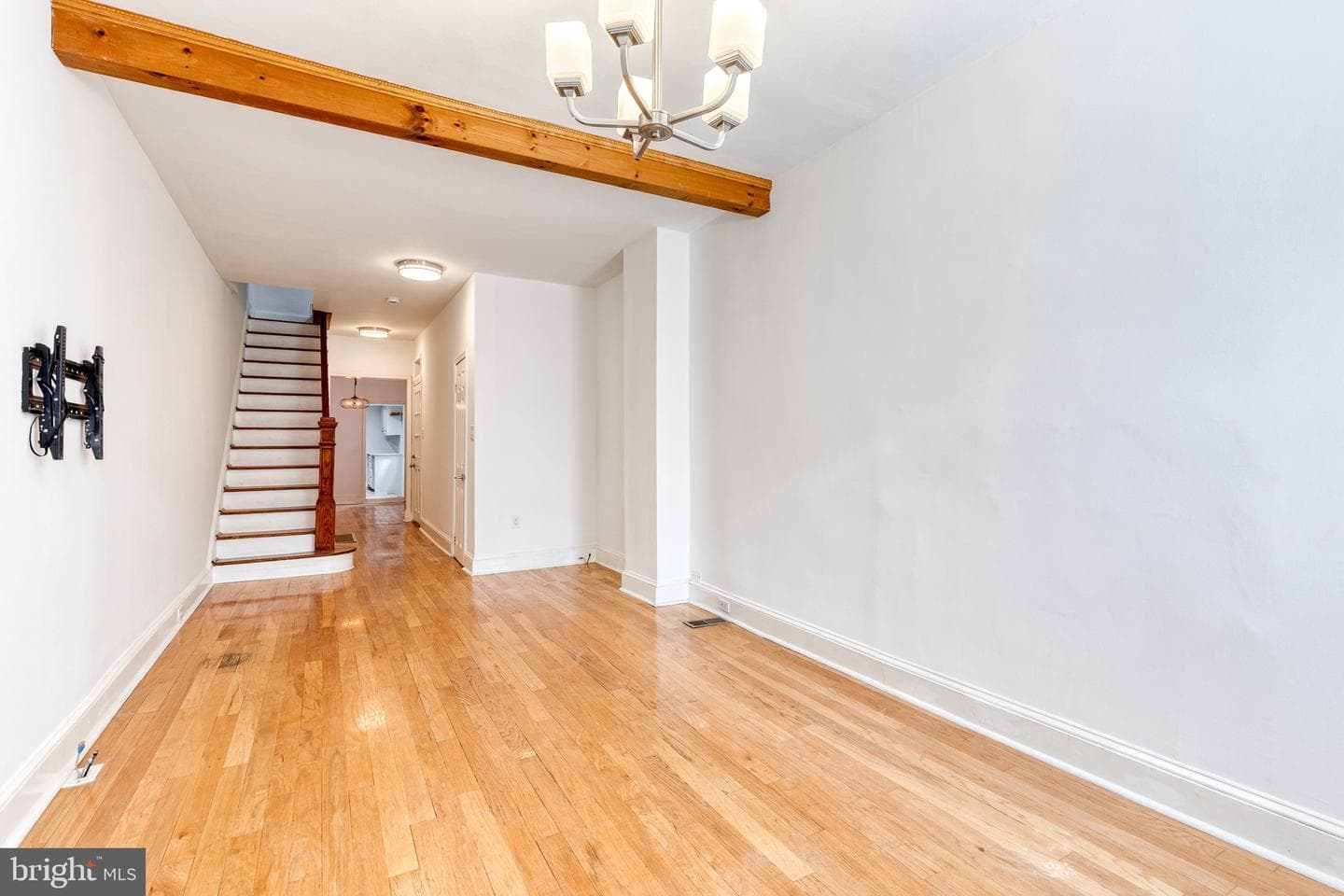 920 S Ellwood Avenue photo 3
