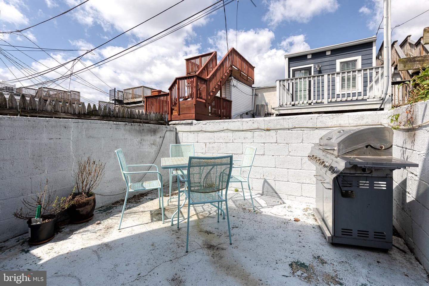 920 S Ellwood Avenue photo 32