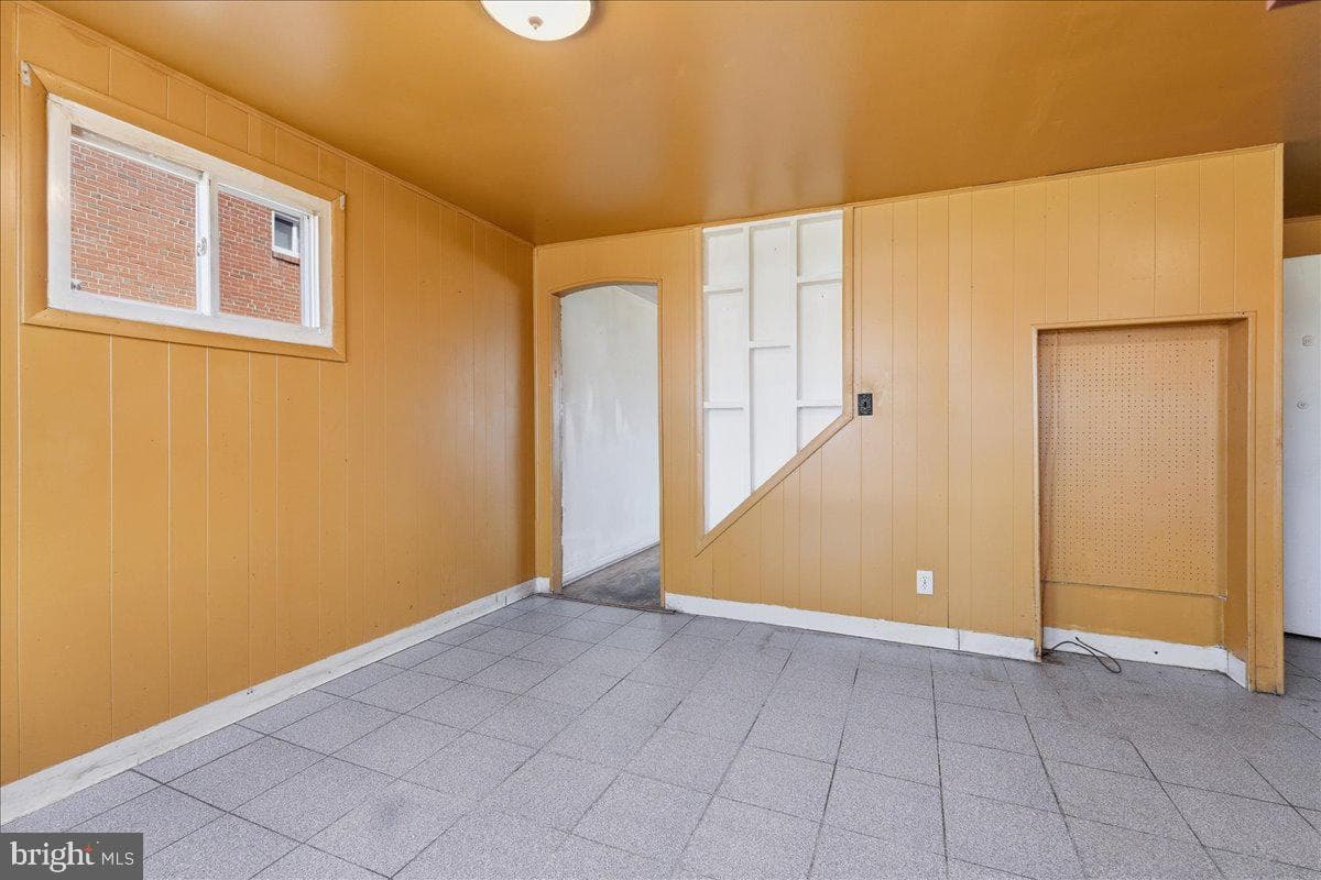 5410 Cedonia Avenue photo 9