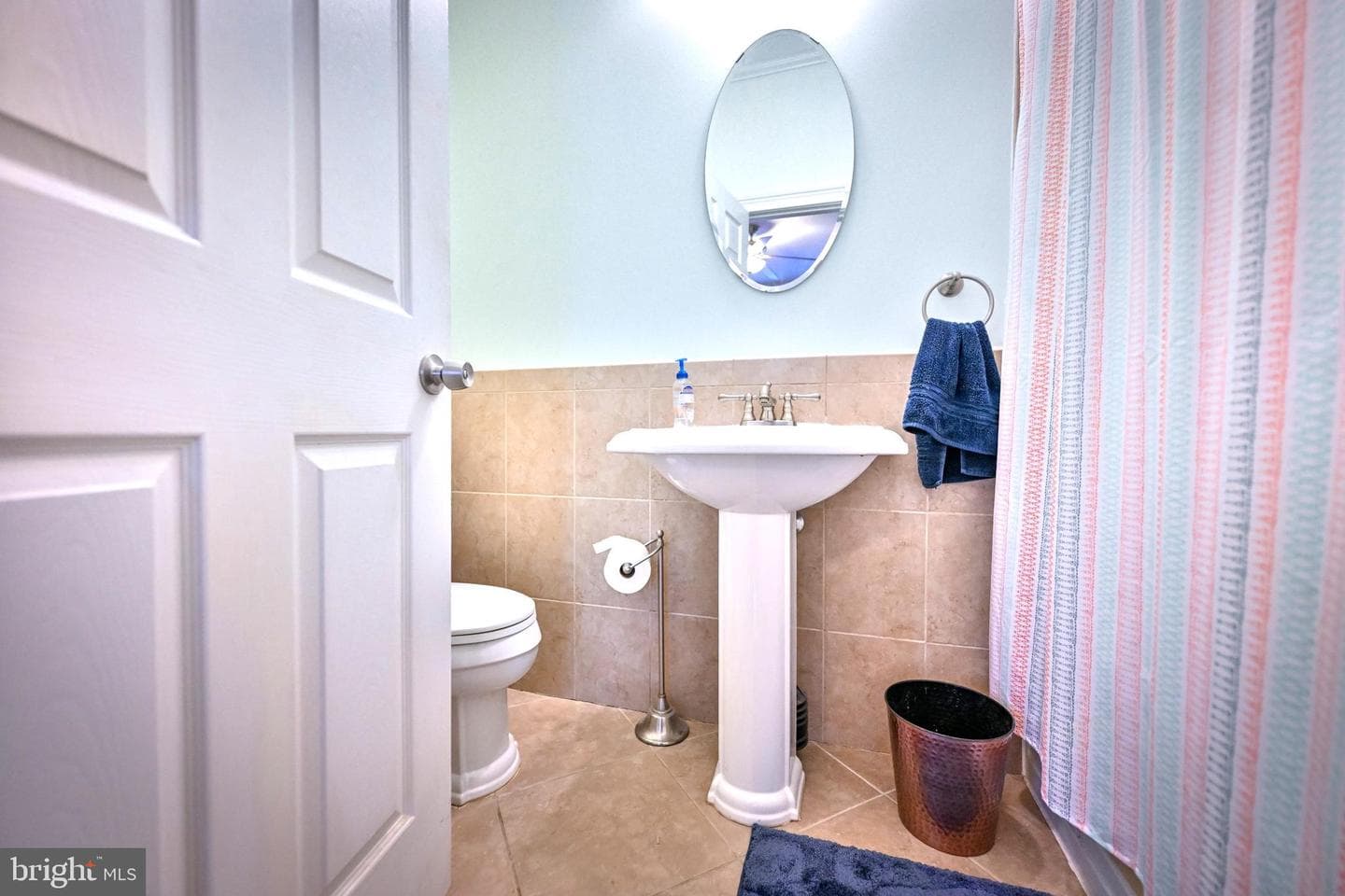 240 Wilson Street photo 30
