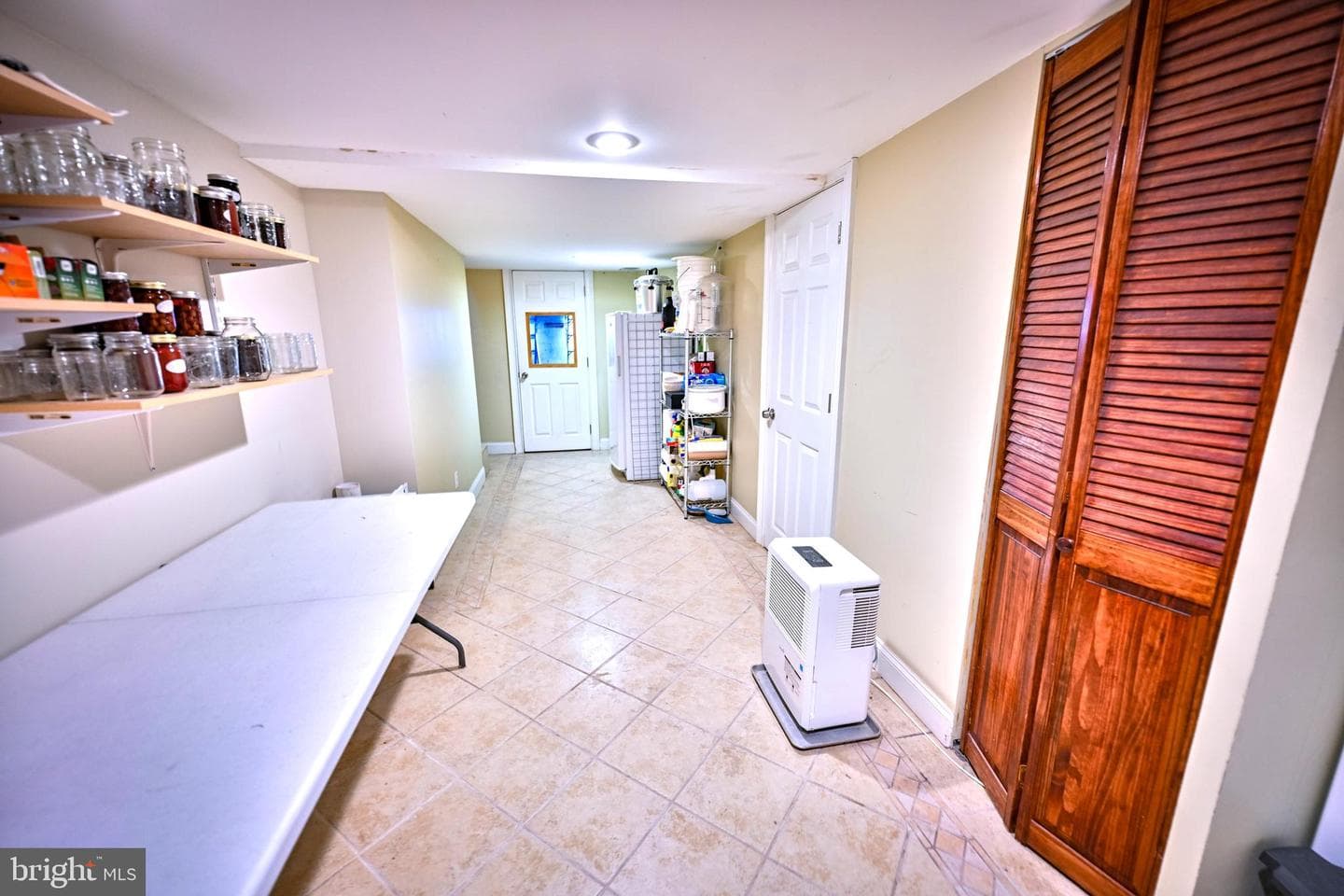 240 Wilson Street photo 56