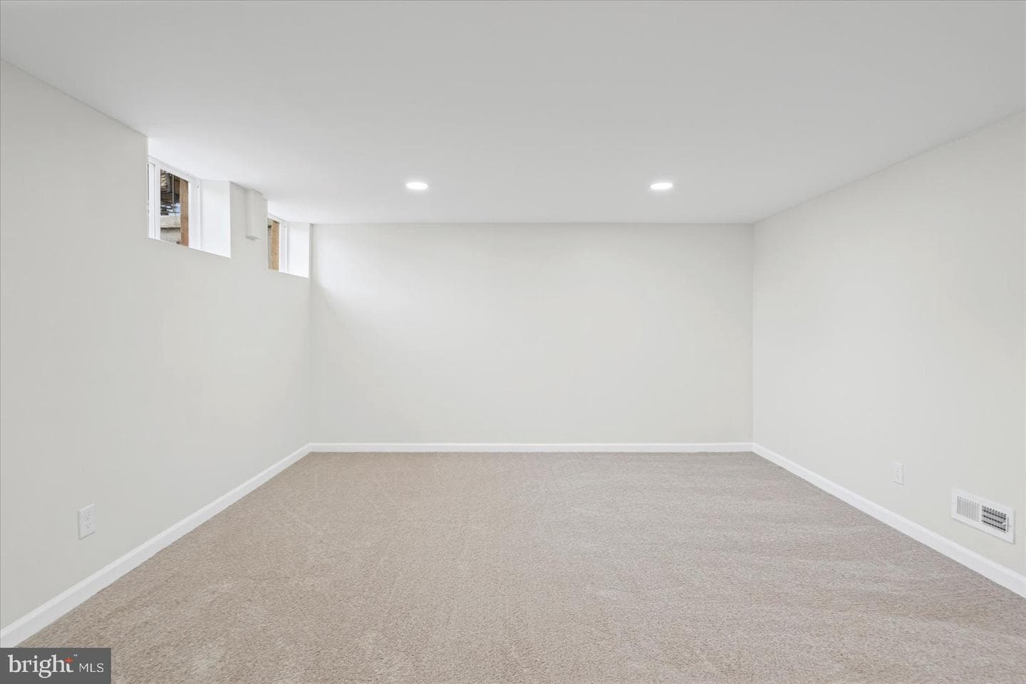 3555 Elmora Avenue photo 26