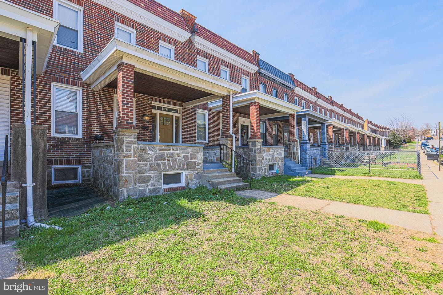 3065 Mayfield Avenue photo 3