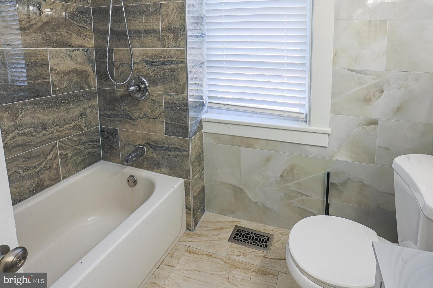 3065 Mayfield Avenue photo 34