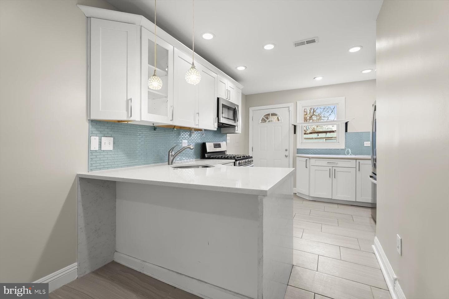 3302 Chestnut Avenue photo 8