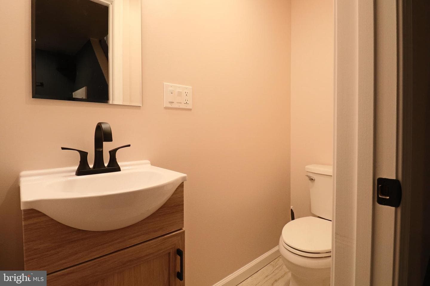7614 Daniels Avenue photo 24