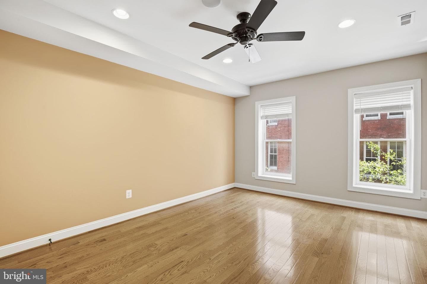 1131 William Street photo 16