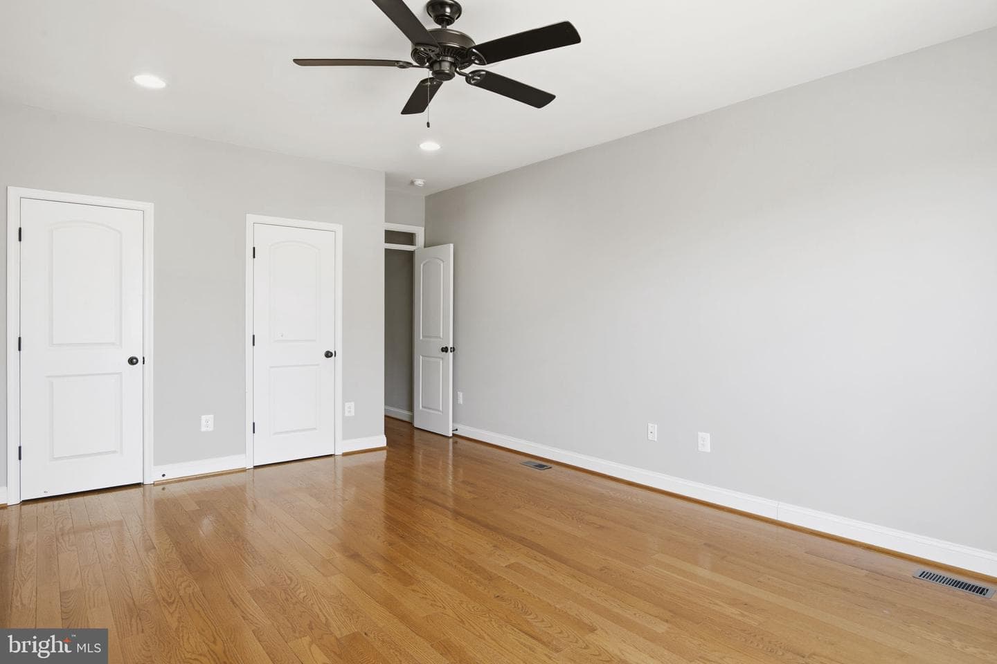 1131 William Street photo 21