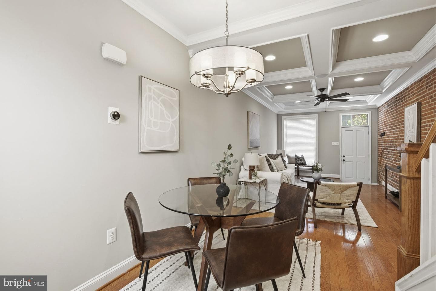 1131 William Street photo 5