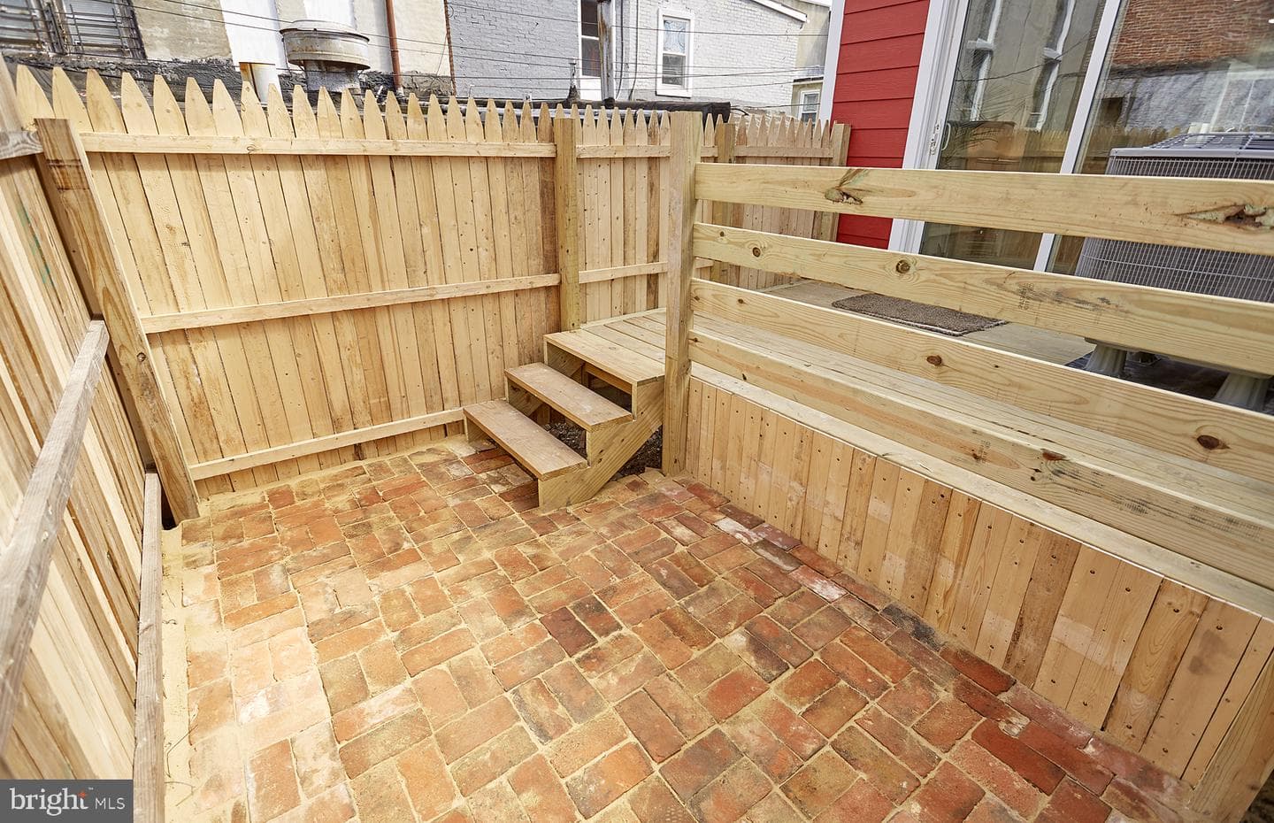 1404 Lemmon Street photo 18