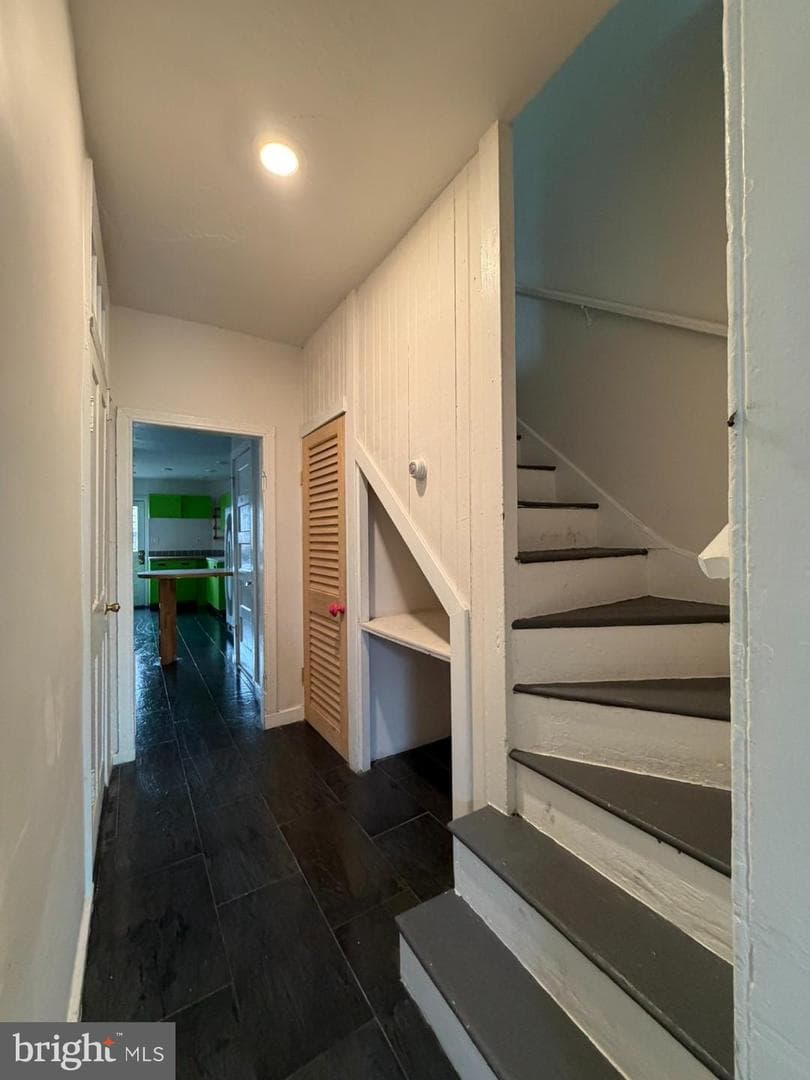 307 S Baylis Street photo 15