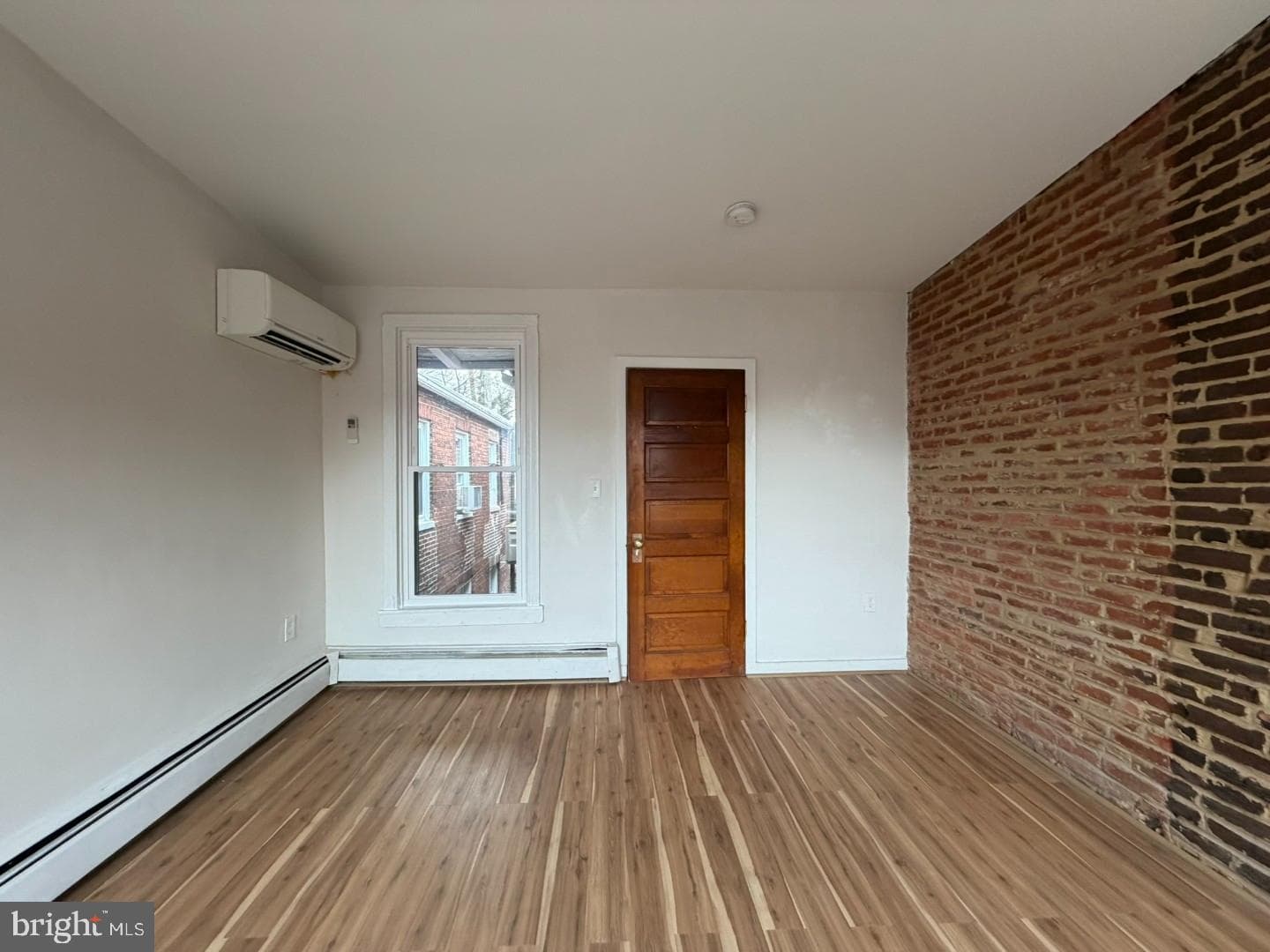 307 S Baylis Street photo 19