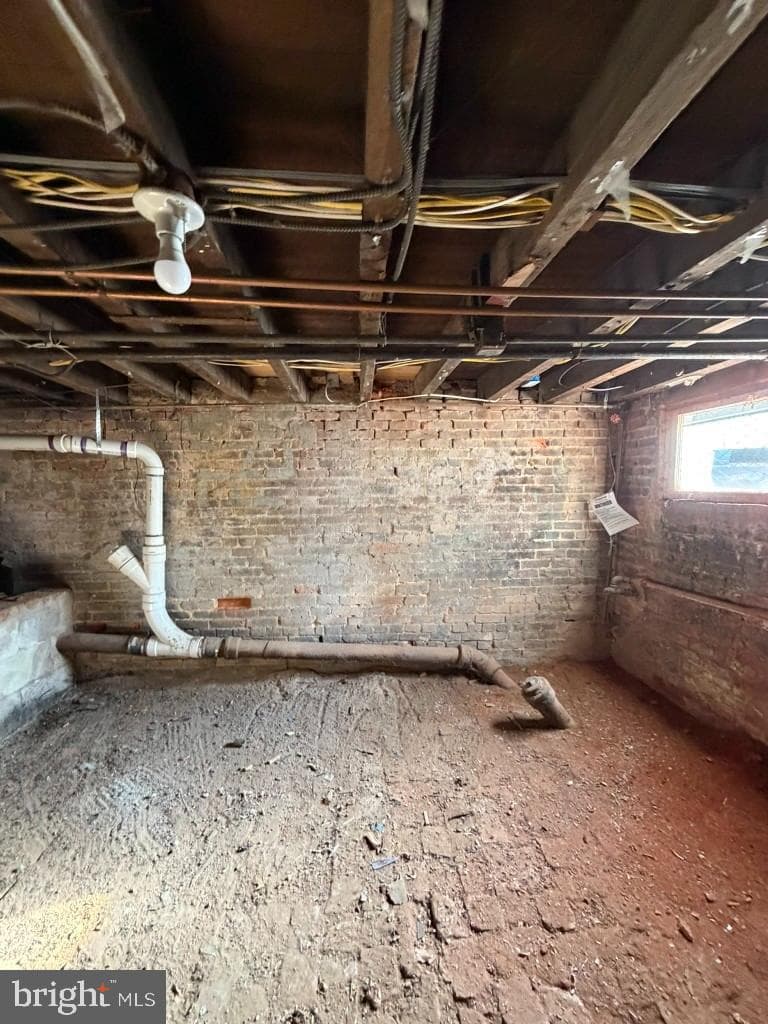 307 S Baylis Street photo 25