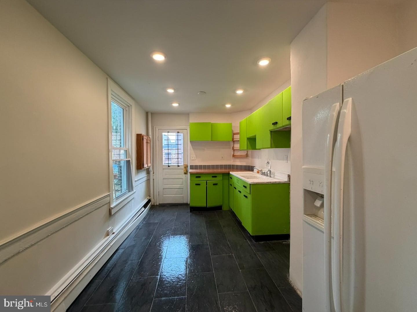 307 S Baylis Street photo 9