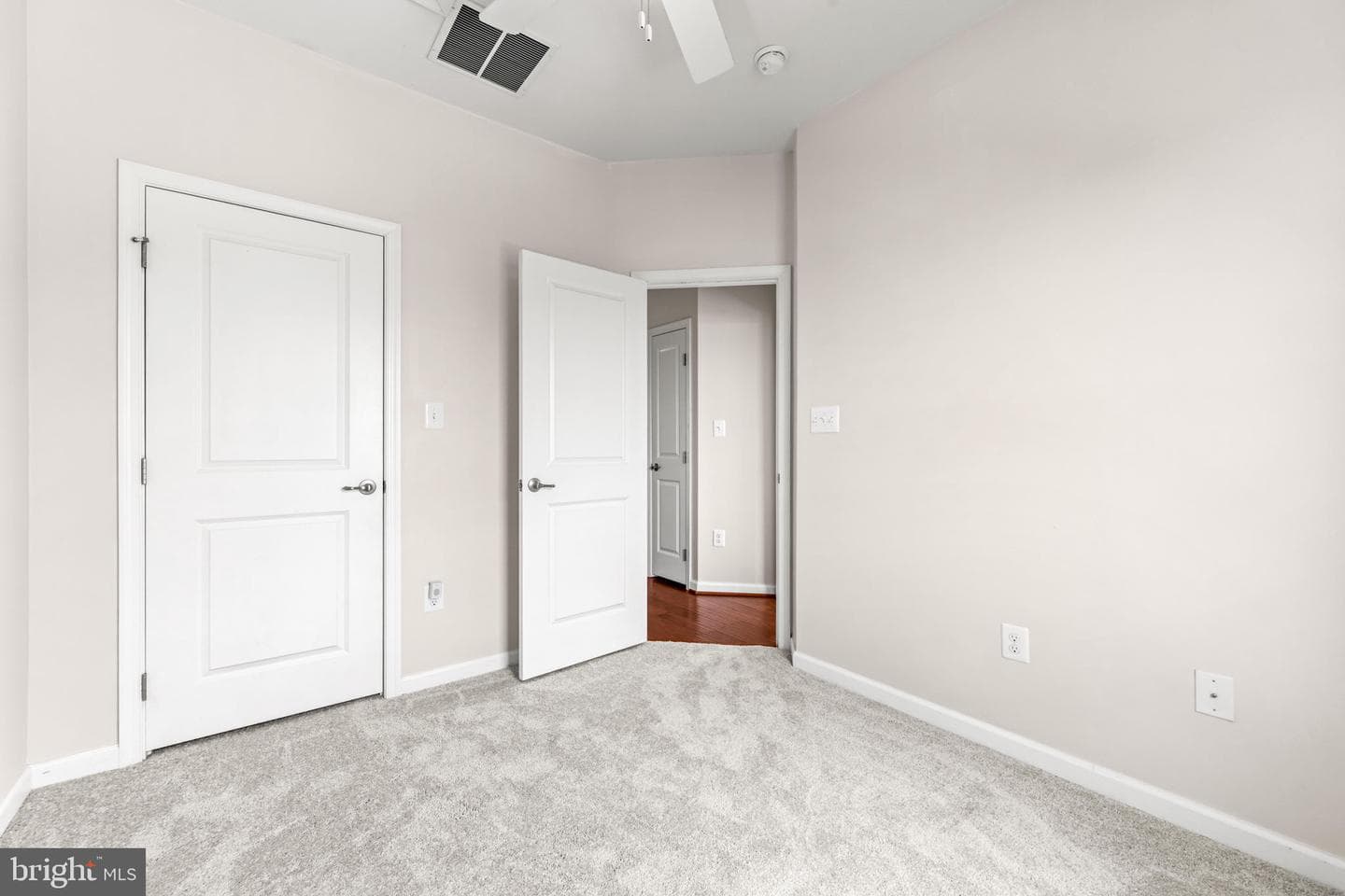 840 Oldham Street photo 31