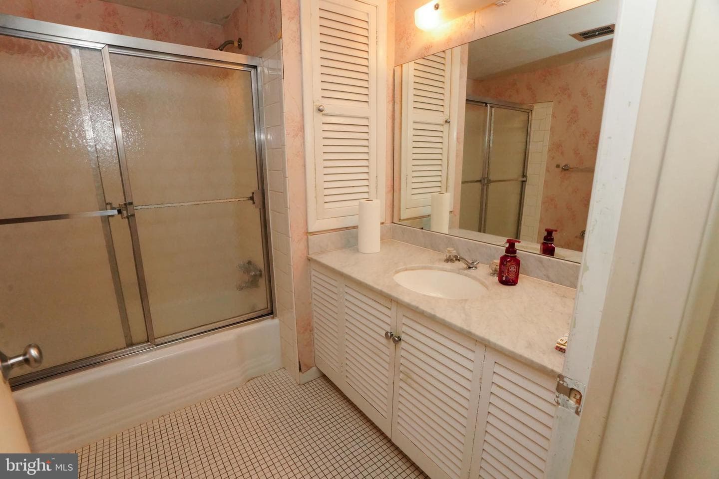 3635 Glengyle Avenue #5b photo 15