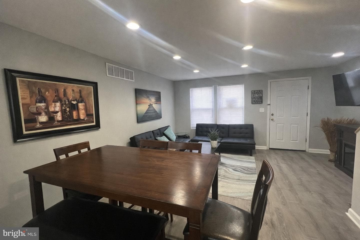 402 N Chapel Street photo 8