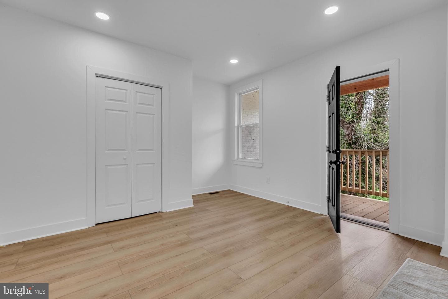 3804 Woodhaven Avenue photo 25