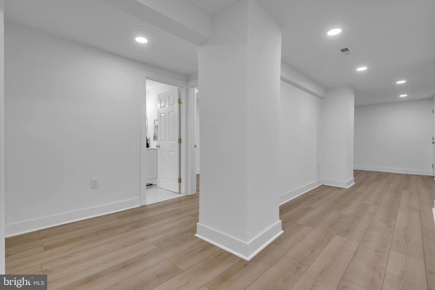 3804 Woodhaven Avenue photo 33