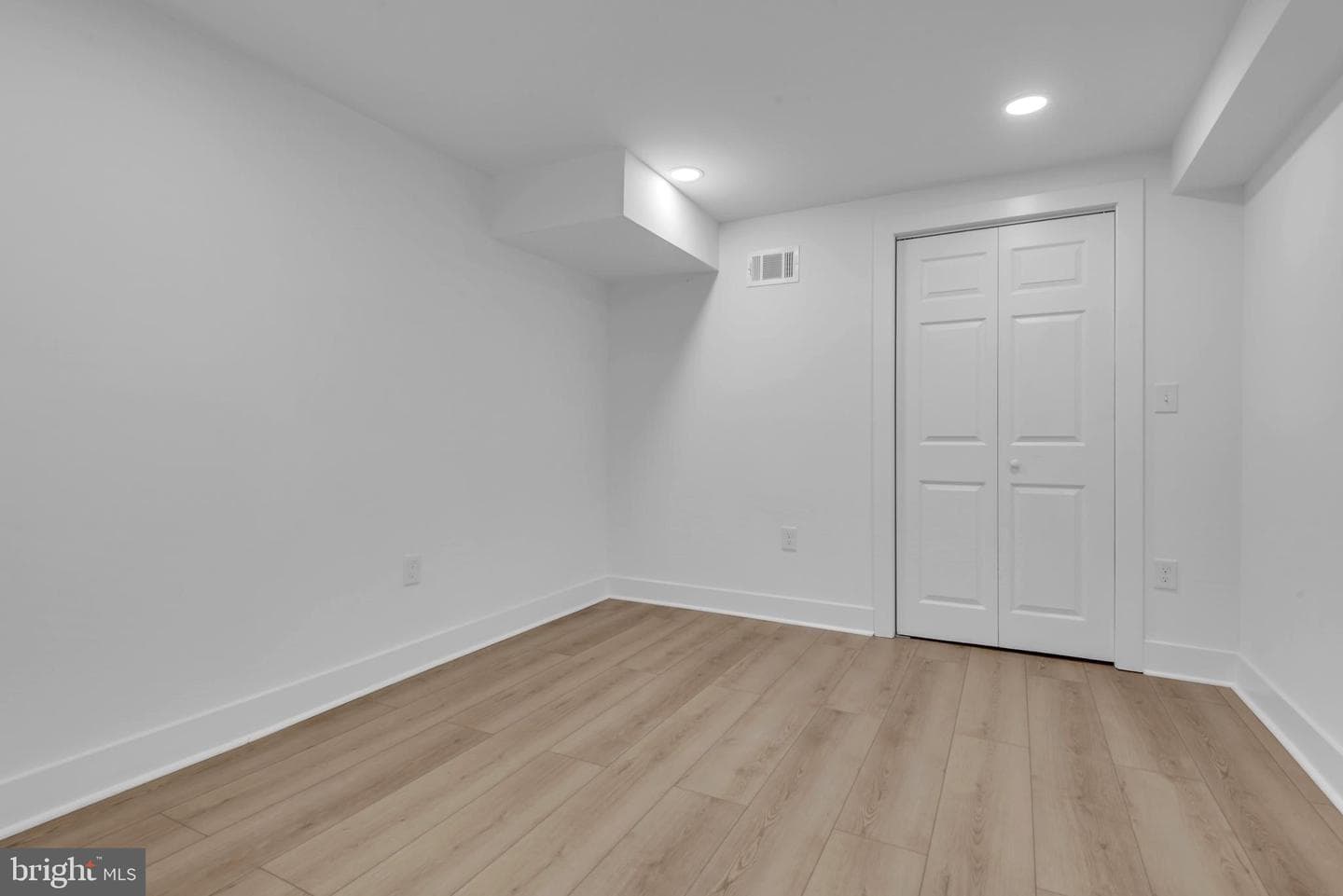 3804 Woodhaven Avenue photo 37