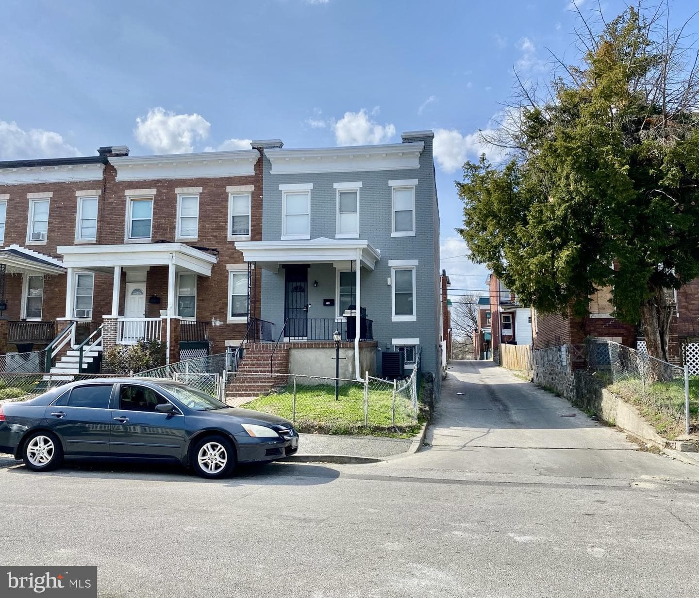 746 Linnard Street photo 32