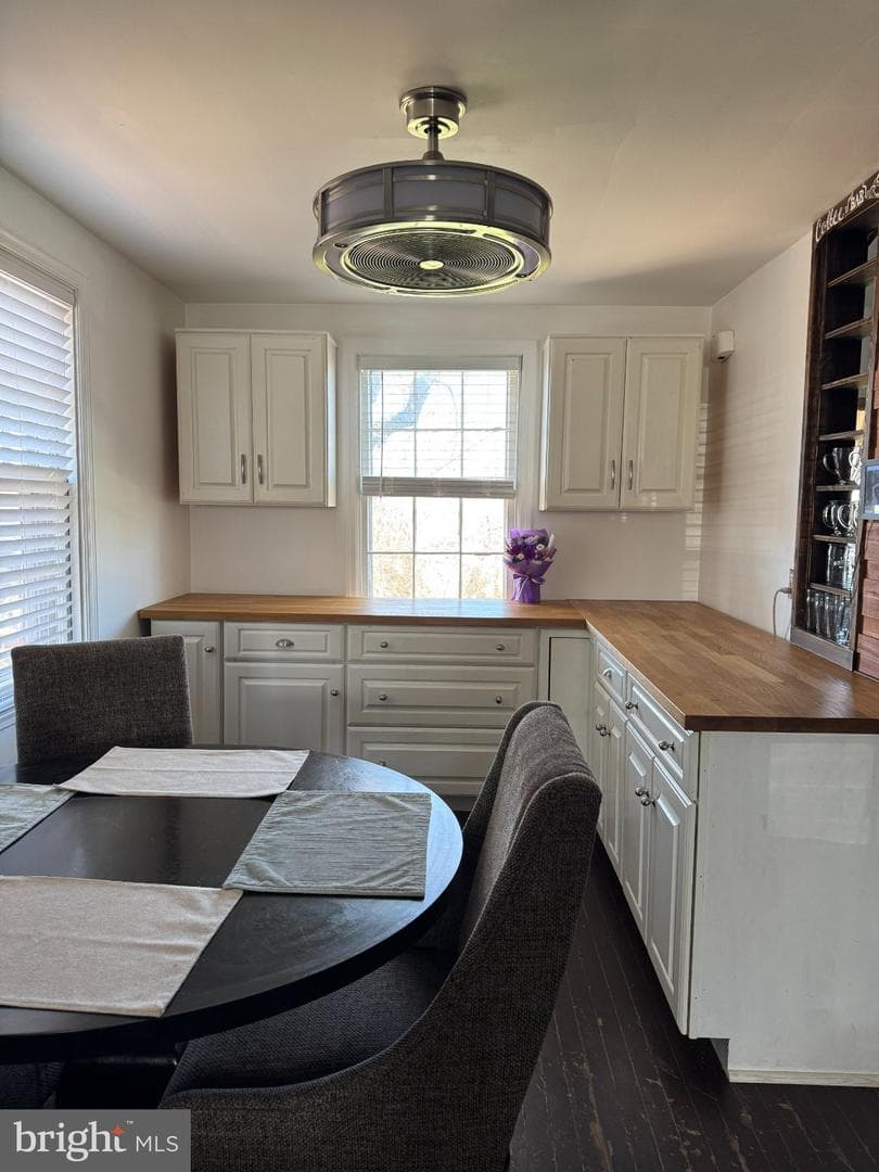 2411 Arbuton Avenue photo 9