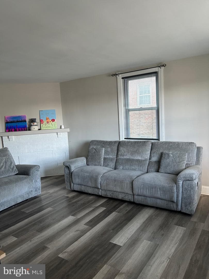 1319 Lakeside Avenue photo 4