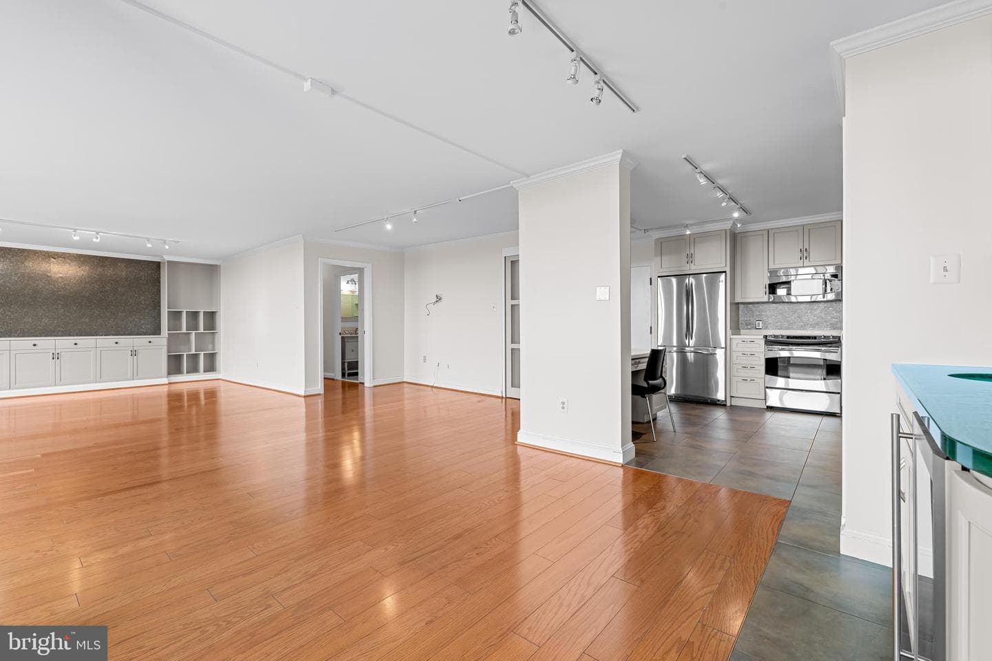 4100 N Charles Street #914 photo 15