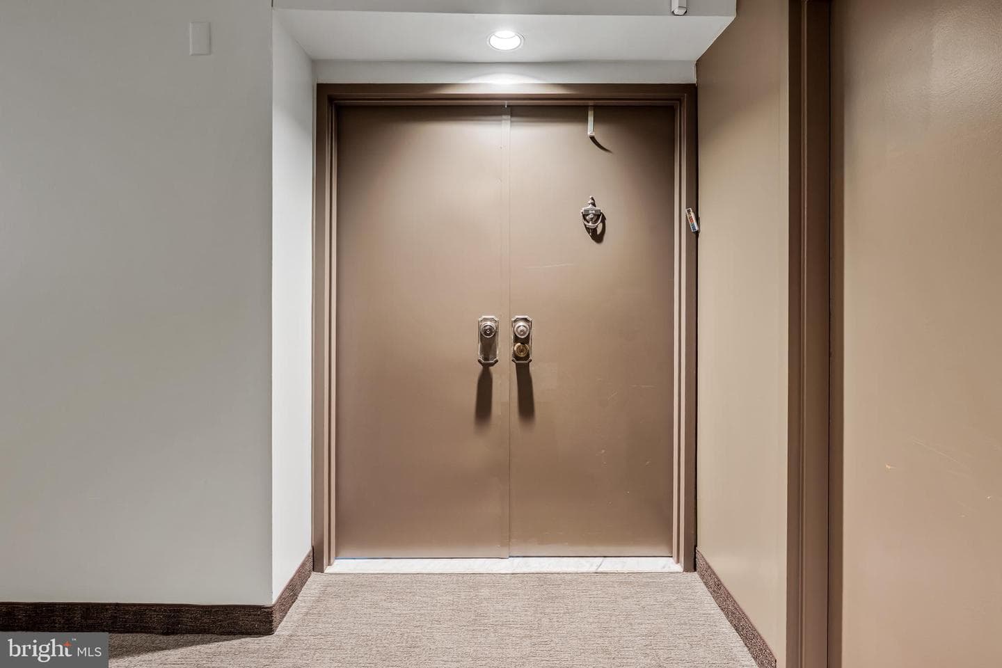 4100 N Charles Street #914 photo 2