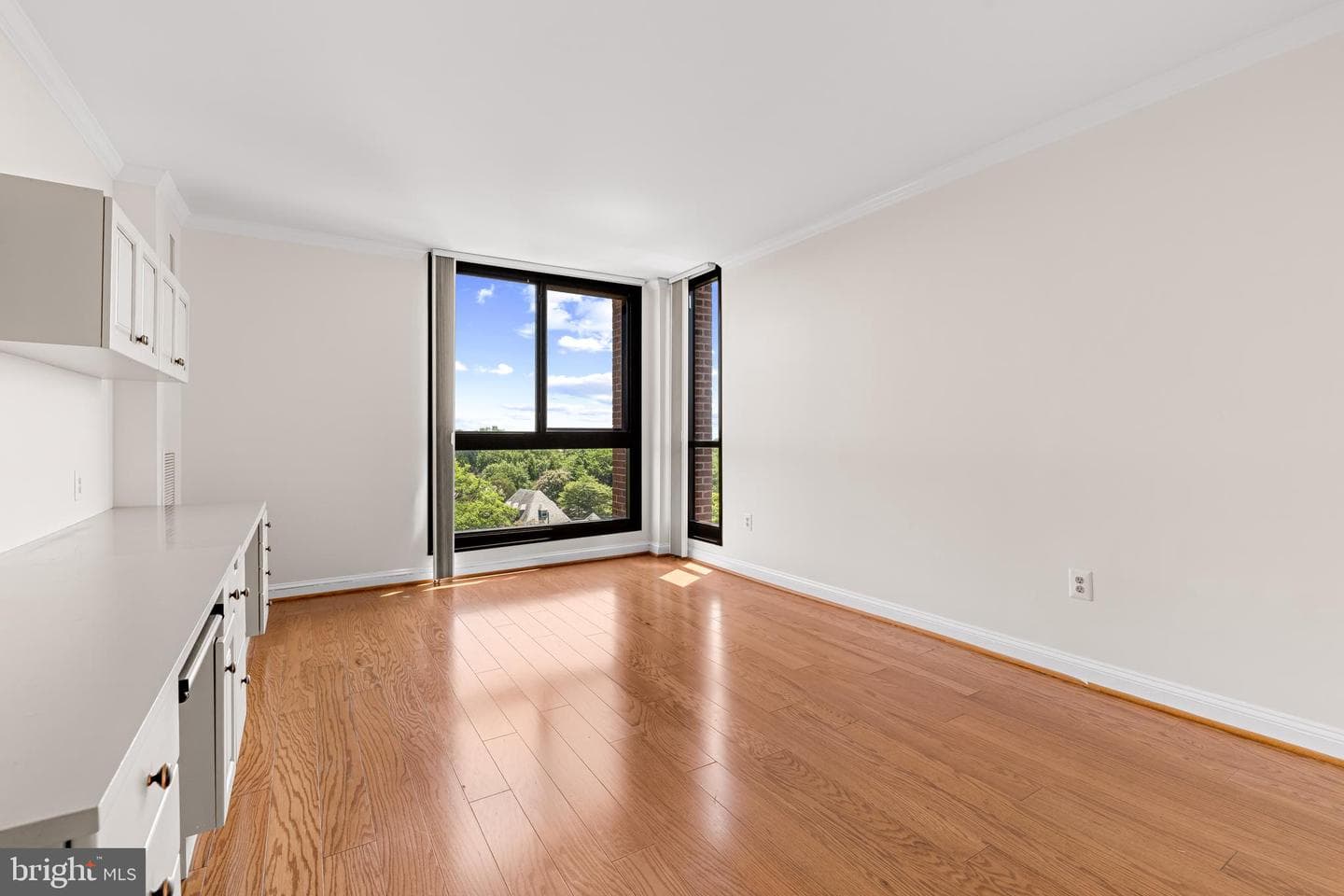 4100 N Charles Street #914 photo 35